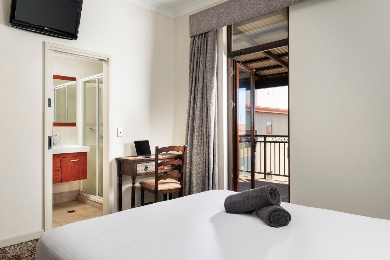 The Esplanade Hotel Port Hedland Exterior photo